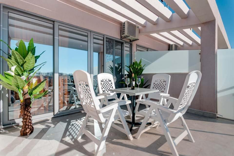 Hotel Zan Ülgün Dış mekan fotoğraf